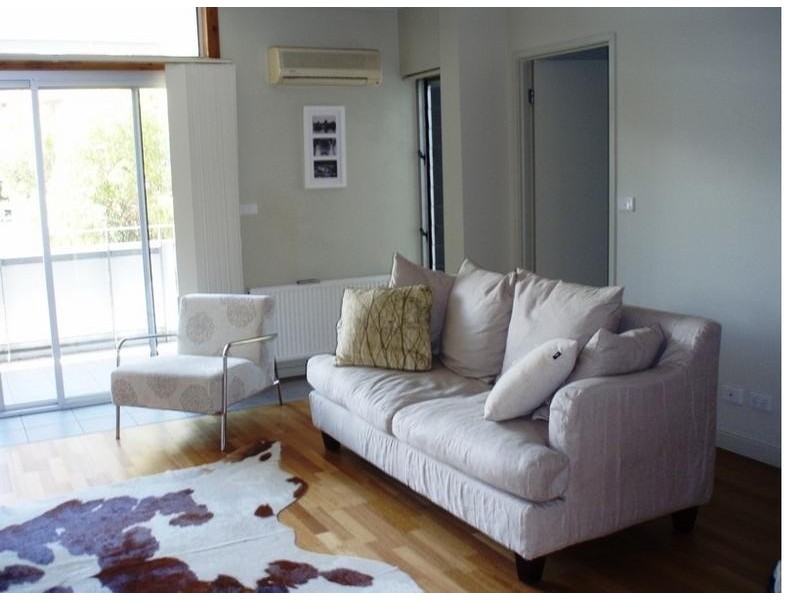 202/7 Greeves, St Kilda VIC 3182