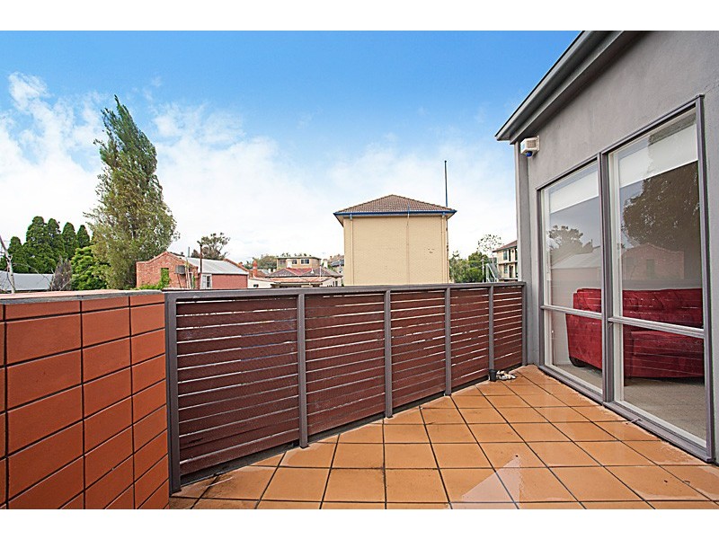 8/76 Carlisle St, St Kilda VIC 3182