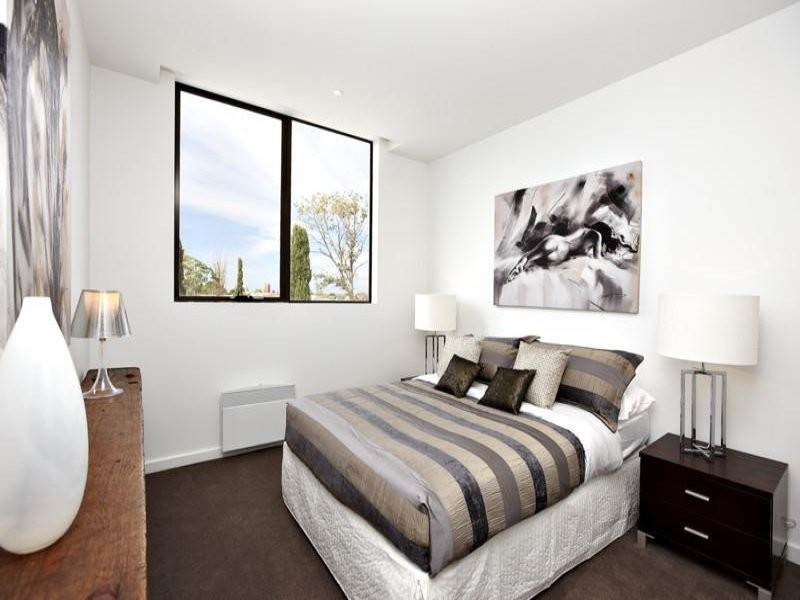 18 Warleigh Grove, Brighton VIC 3186