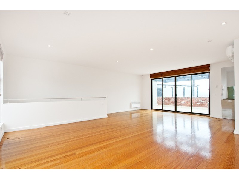 19/97 Cruikshank Street, Port Melbourne VIC 3207