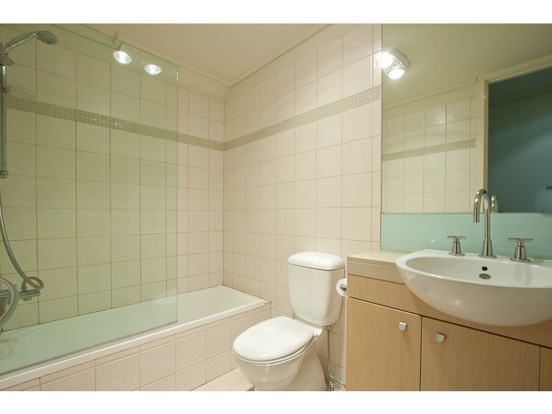 19/97 Cruikshank Street, Port Melbourne VIC 3207