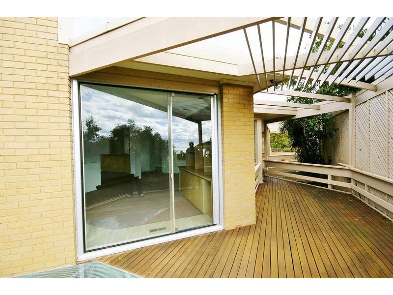 8 Canadian Bay Road, Mount Eliza VIC 3930