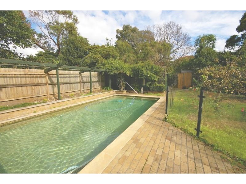 8 Canadian Bay Road, Mount Eliza VIC 3930