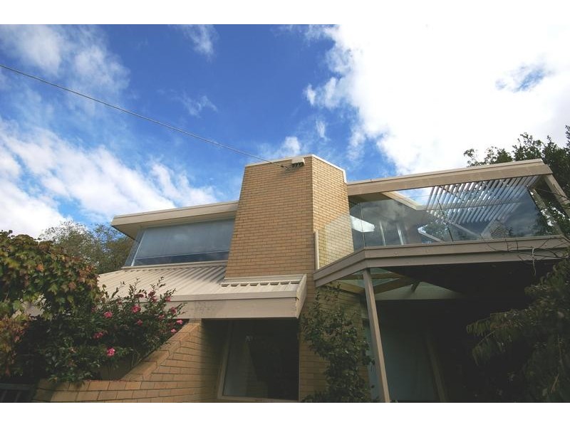 8 Canadian Bay Road, Mount Eliza VIC 3930