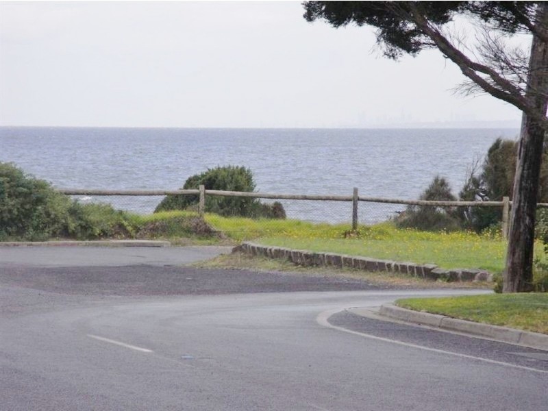 8 Canadian Bay Road, Mount Eliza VIC 3930