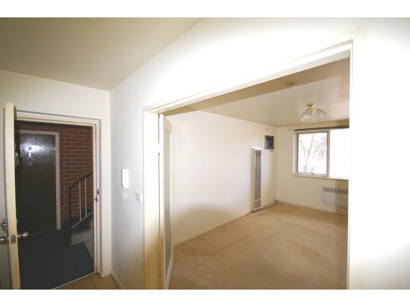 1/2a Poziers Avenue, St Kilda VIC 3182