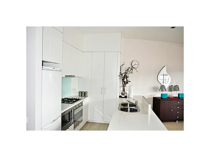 1/60 Siddeley Street, Docklands VIC 3008