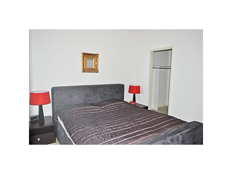 1/60 Siddeley Street, Docklands VIC 3008