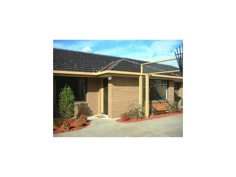 2/35 Newcastle Street, Newport VIC 3015