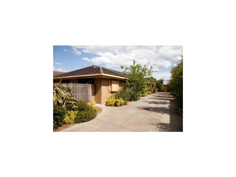 2/35 Newcastle Street, Newport VIC 3015