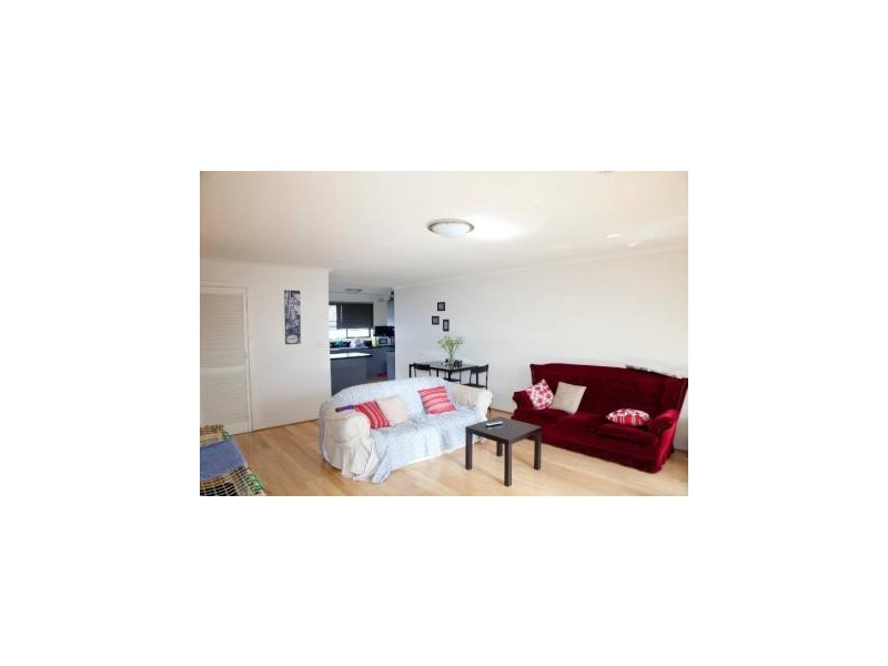 2/35 Newcastle Street, Newport VIC 3015