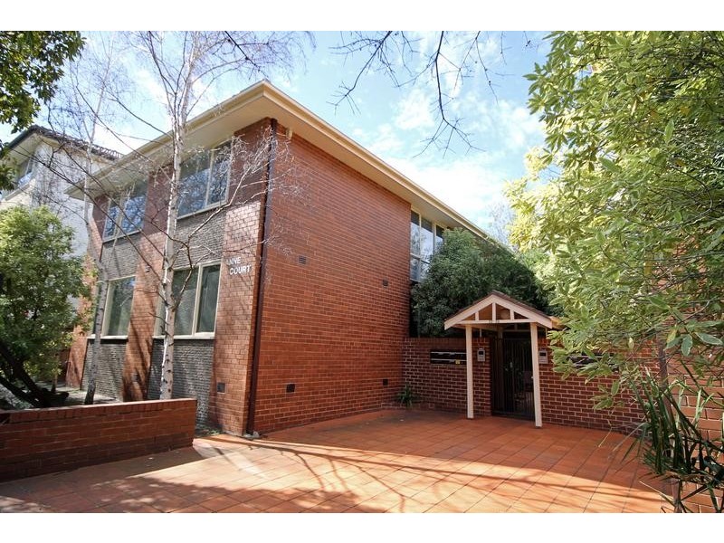 2/57- 59 Lansdowne Road, St Kilda East VIC 3183