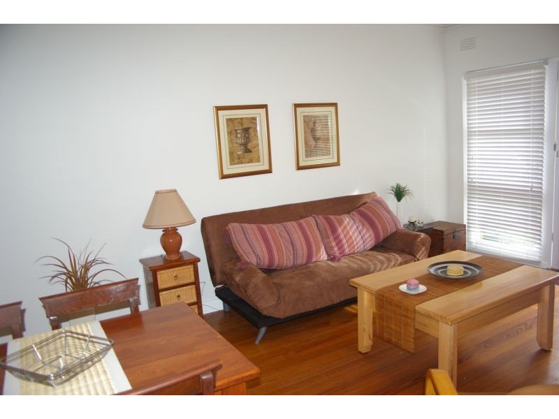 4/75 Queens Road, Melbourne VIC 3000