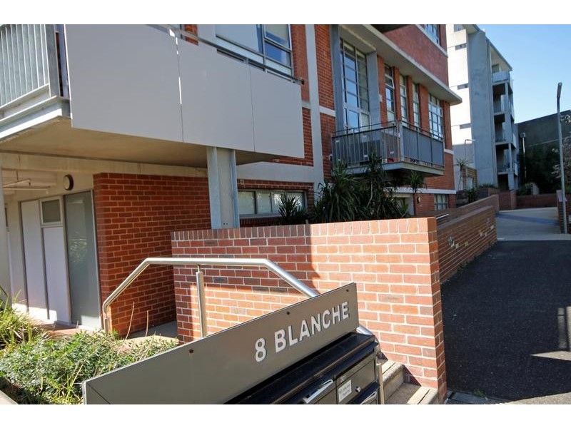 204/8 Blanche Street, St Kilda VIC 3182