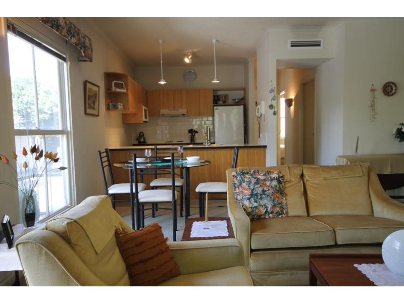 1/112 Southbank Boulevard, Southbank VIC 3006