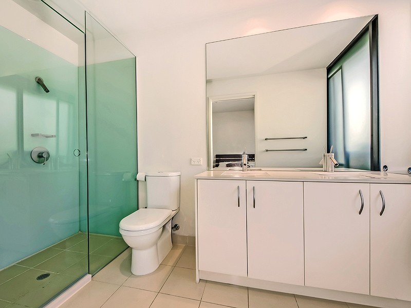 501/49 Beach Street, Port Melbourne VIC 3207