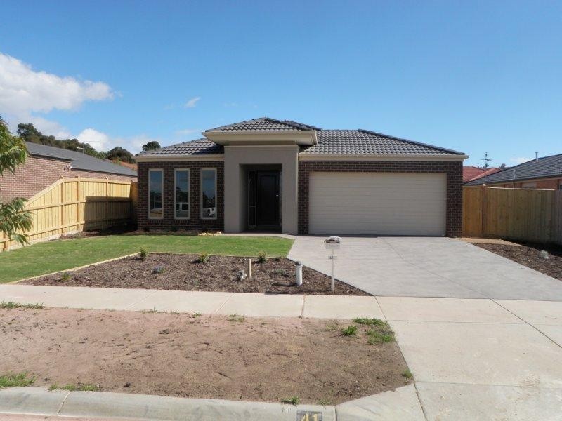41 Thwaites Road, Pakenham VIC 3810