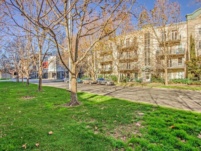 1/112 Southbank Boulevard, Southbank VIC 3006