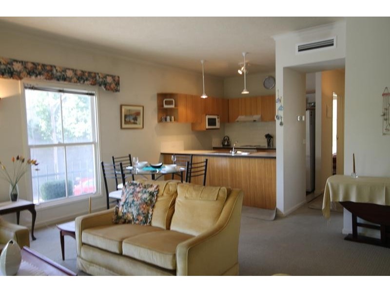 1/112 Southbank Boulevard, Southbank VIC 3006