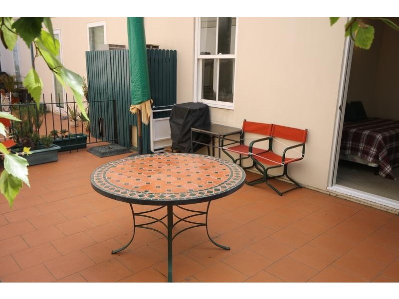 1/112 Southbank Boulevard, Southbank VIC 3006