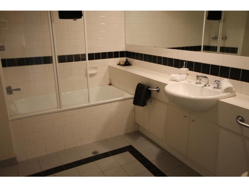 1/112 Southbank Boulevard, Southbank VIC 3006