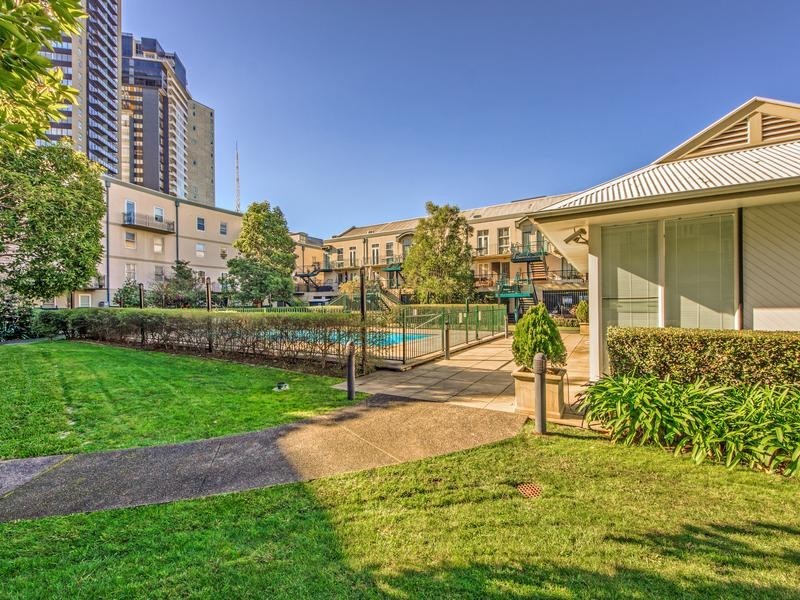 1/112 Southbank Boulevard, Southbank VIC 3006