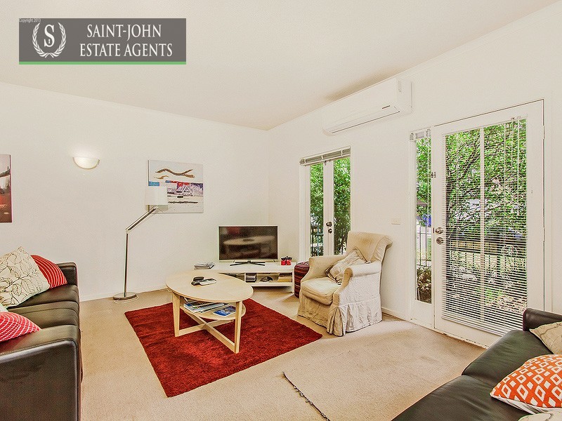 2/53 Kavanagh Street, South Melbourne VIC 3205