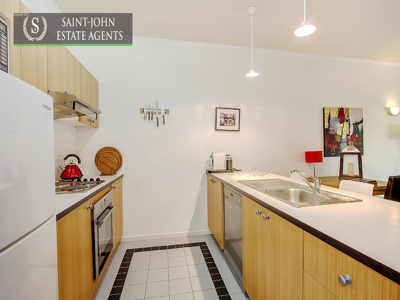 2/53 Kavanagh Street, South Melbourne VIC 3205