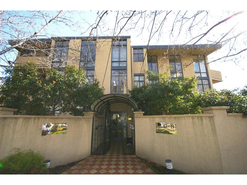 4/17 The Avenue, Prahran VIC 3181