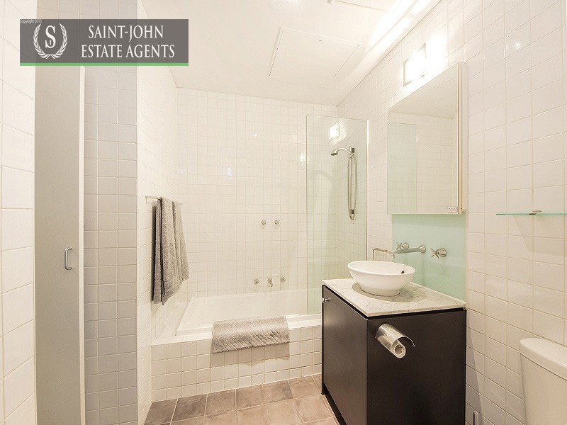 701/233 Collins Street, Melbourne VIC 3000