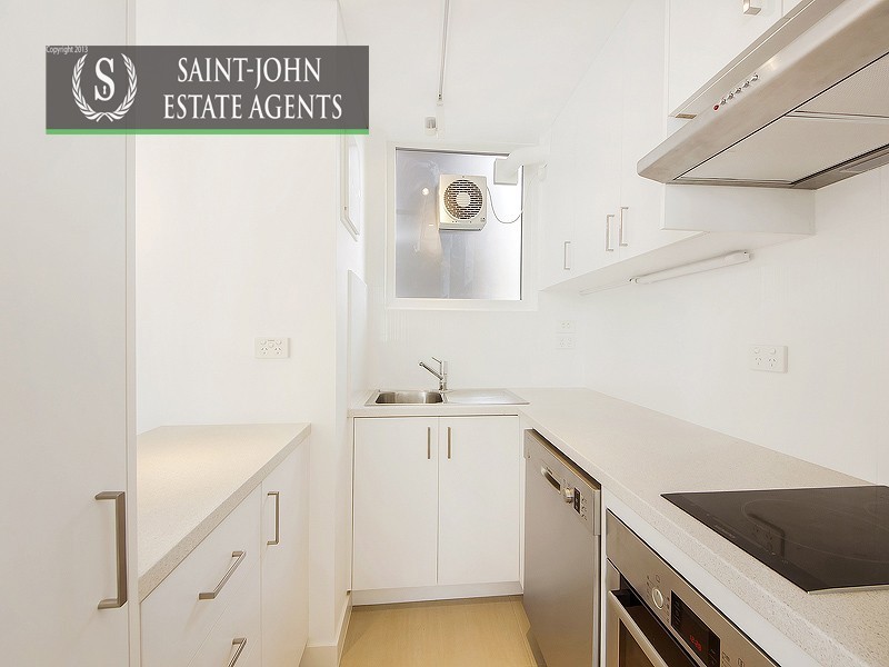 2/56 Smith Street, South Melbourne VIC 3205