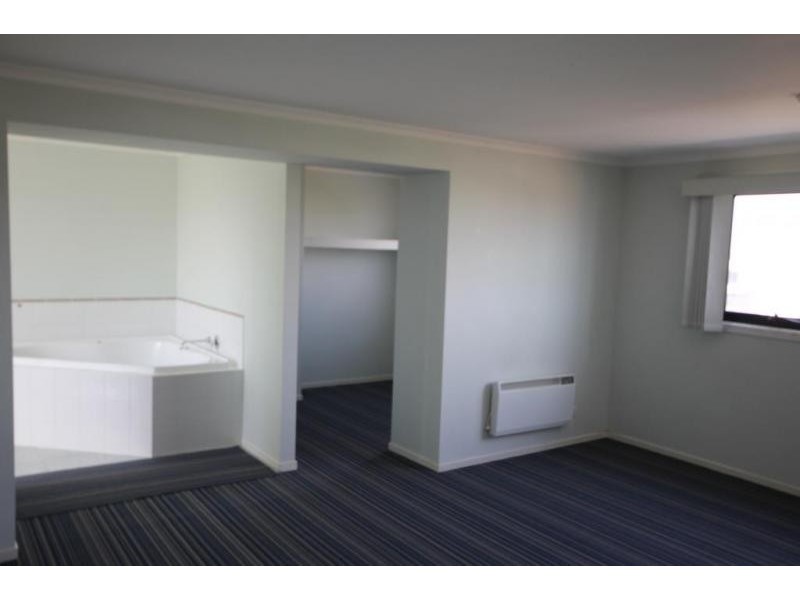 327 Sunset Place, Maribyrnong VIC 3032