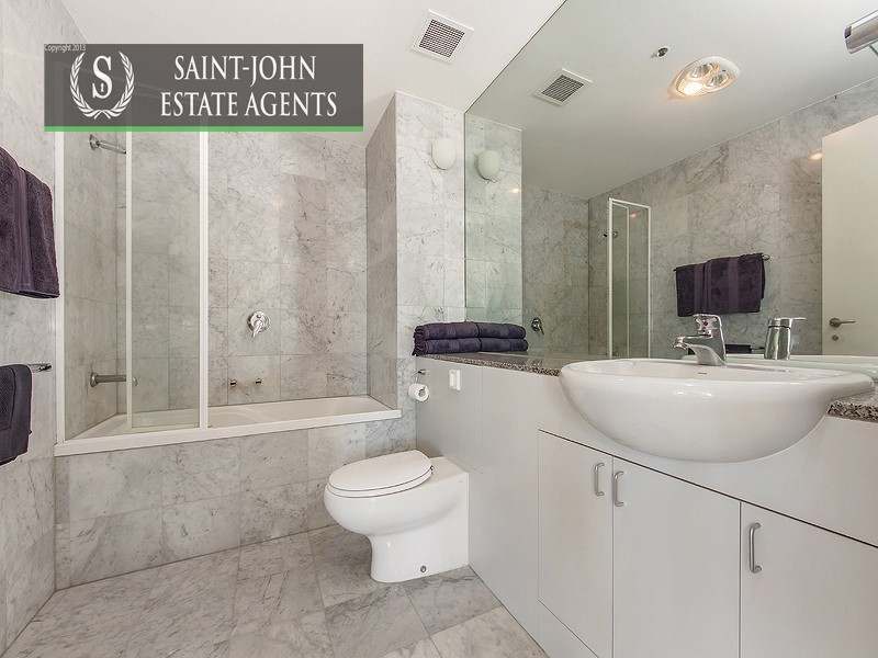 1010/221 Sturt Street, South Melbourne VIC 3205