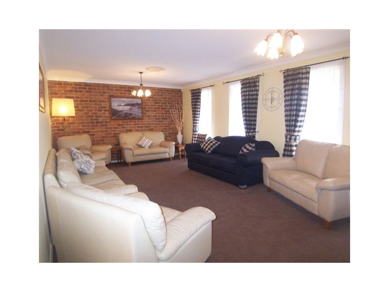 24 Ballanya Avenue, Goulburn NSW 2580