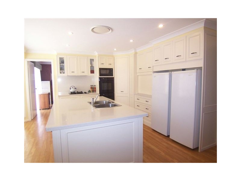 24 Ballanya Avenue, Goulburn NSW 2580