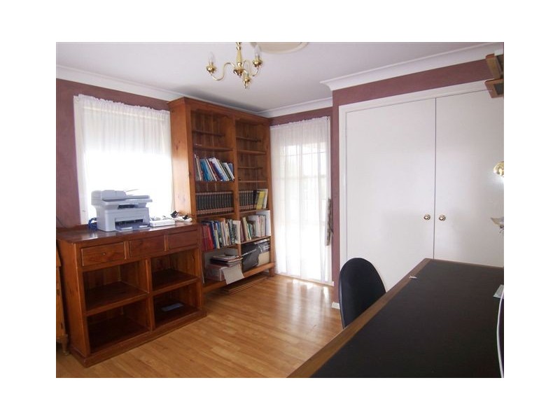 24 Ballanya Avenue, Goulburn NSW 2580