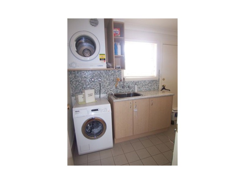 24 Ballanya Avenue, Goulburn NSW 2580