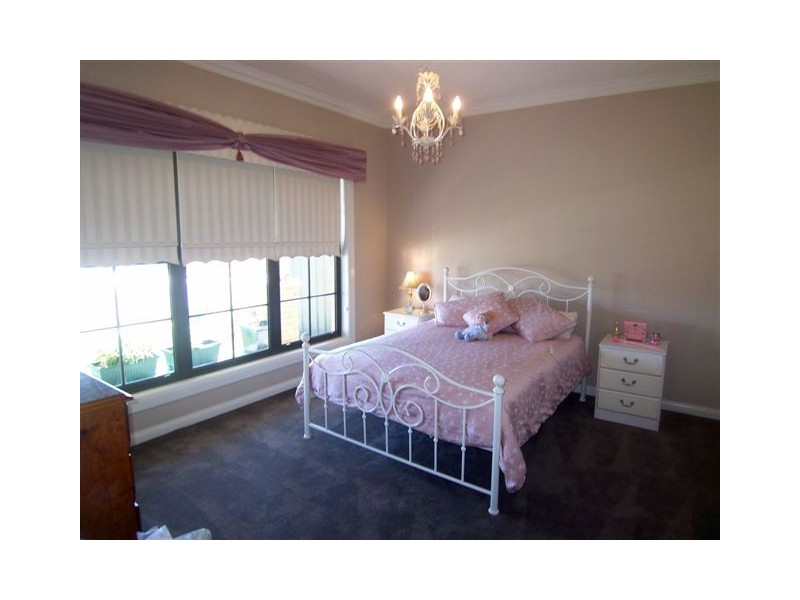 3 Mewburn Drive, Goulburn NSW 2580