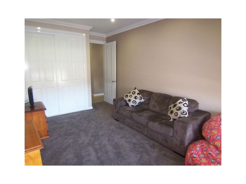 3 Mewburn Drive, Goulburn NSW 2580