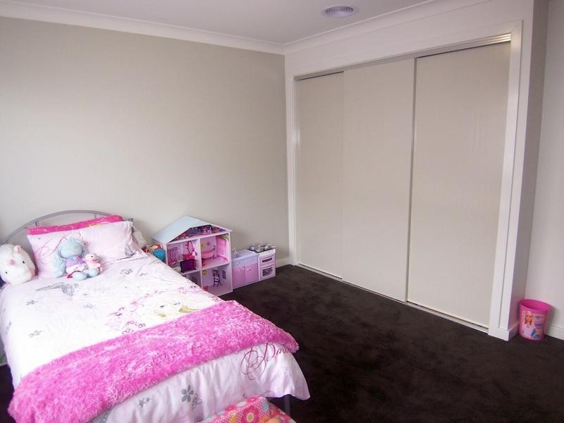 5 Mewburn Drive, Goulburn NSW 2580