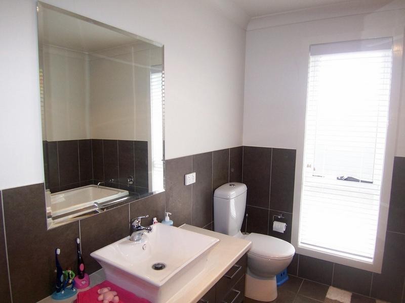 5 Mewburn Drive, Goulburn NSW 2580