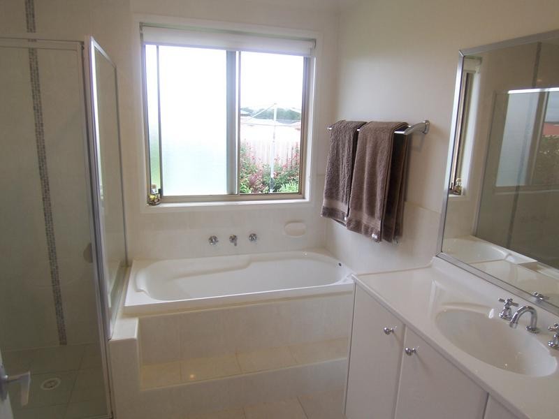 23 Monastery Drive, Goulburn NSW 2580