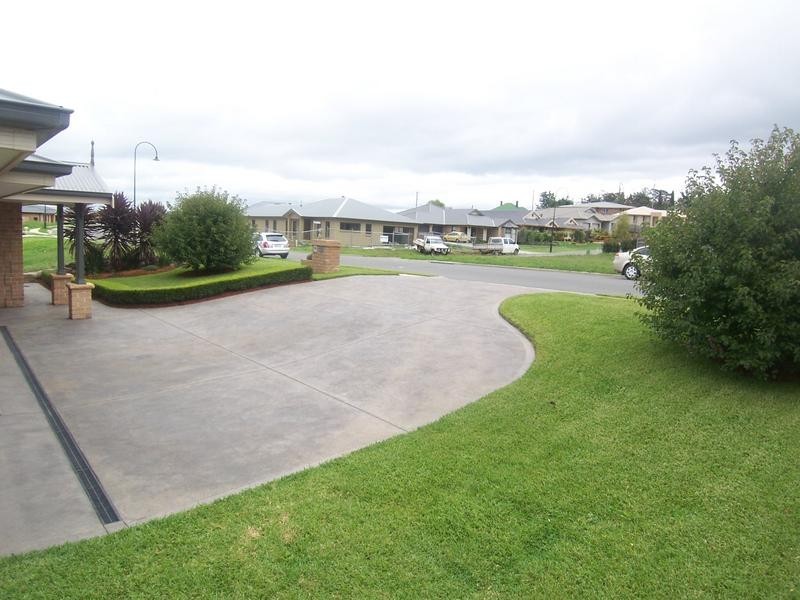 23 Monastery Drive, Goulburn NSW 2580