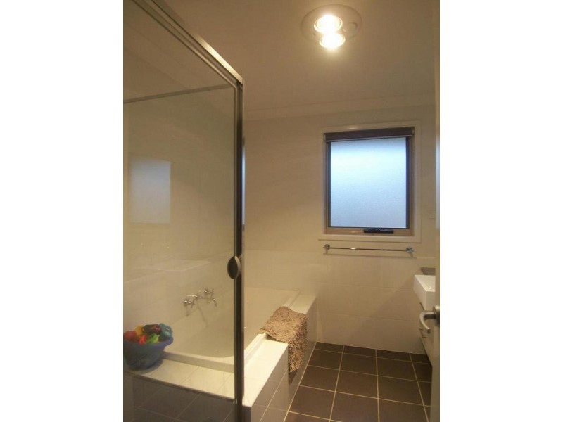 8 Clure Place, Goulburn NSW 2580