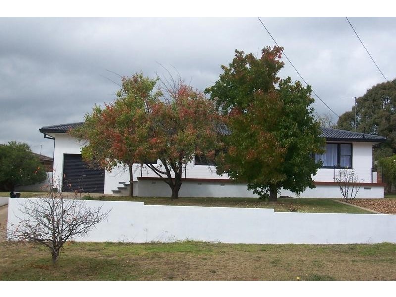 4 Hoddle Avenue, Goulburn NSW 2580