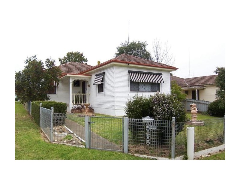 19 Knox Street, Goulburn NSW 2580