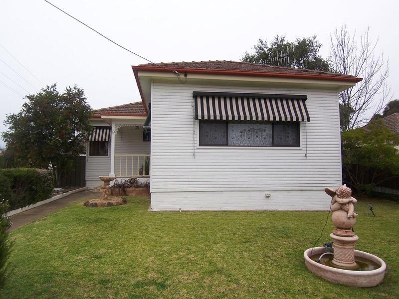 19 Knox Street, Goulburn NSW 2580