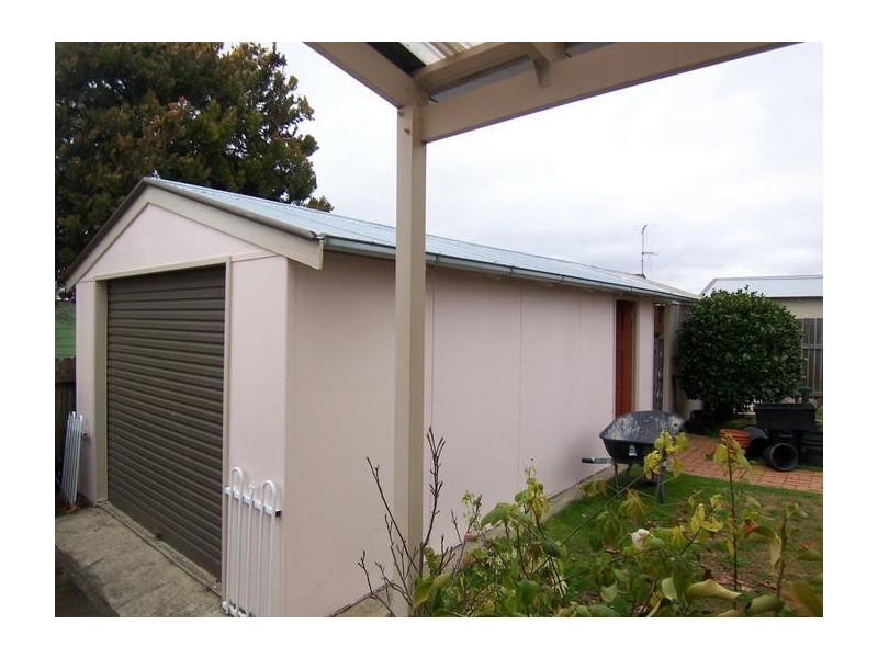 5 Buffalo Crescent, Goulburn NSW 2580