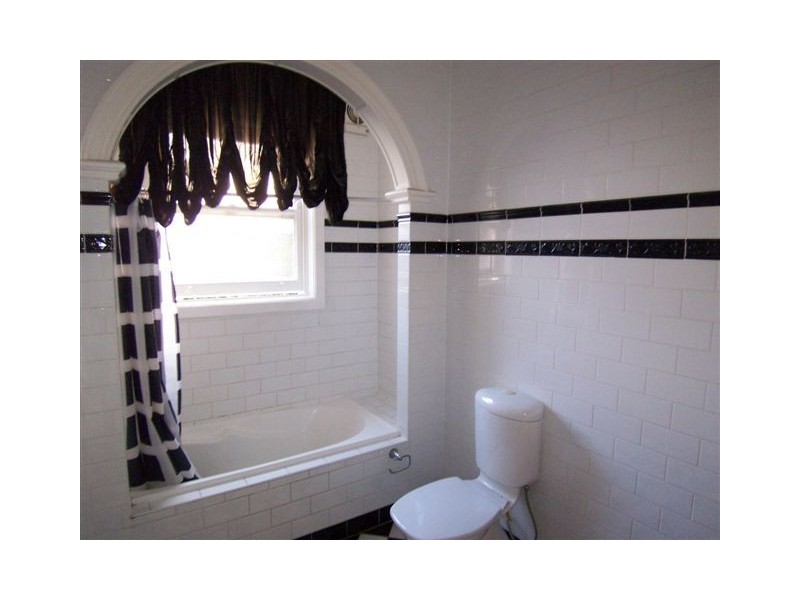 19 Hurst Street, Goulburn NSW 2580