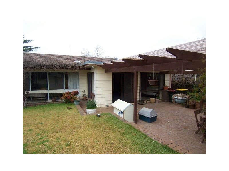42 Rhoda Street, Goulburn NSW 2580